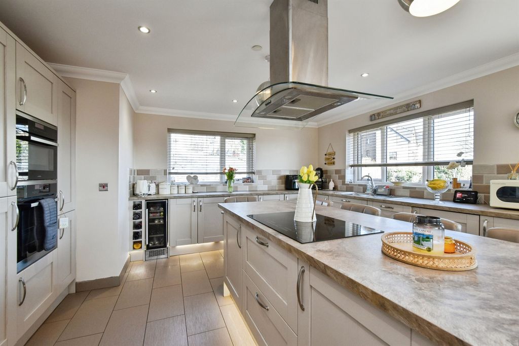 Additional image 8 of 3 bed bungalow for saleQueen Victoria Street, Tredegar NP22