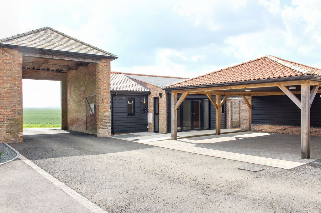Property photo 1 of 55