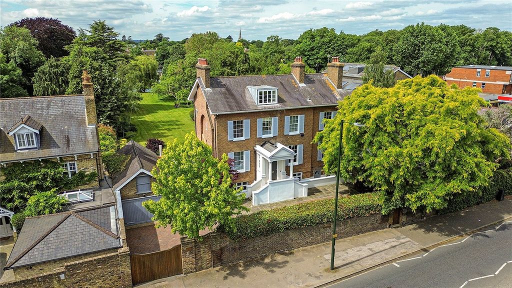 Property photo 1 of 18 External