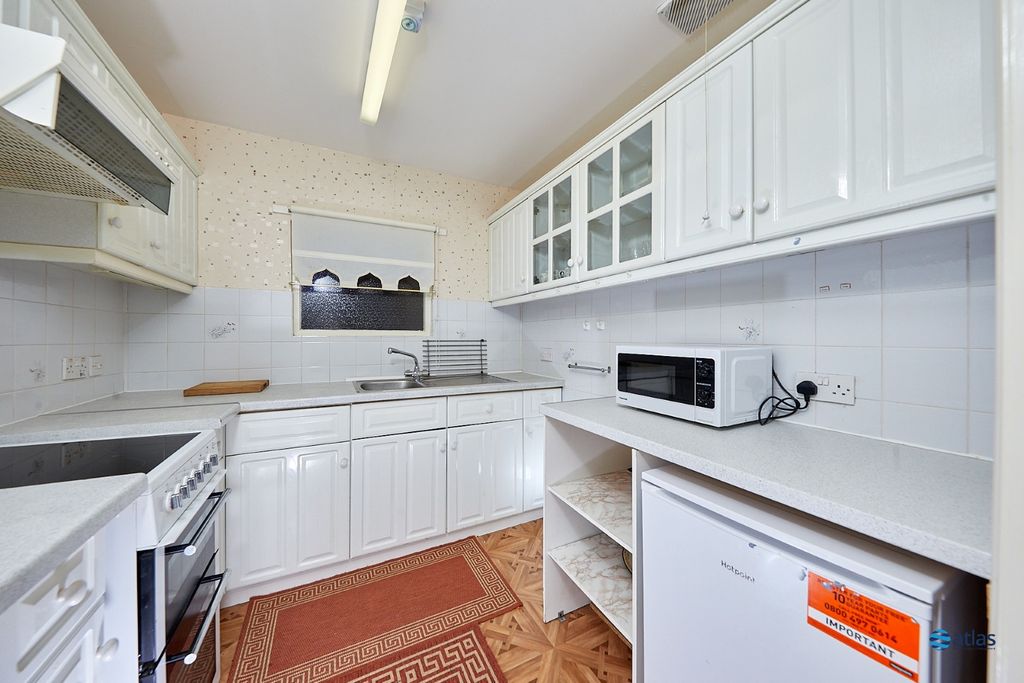 Property photo 2 of 13 Kitchen