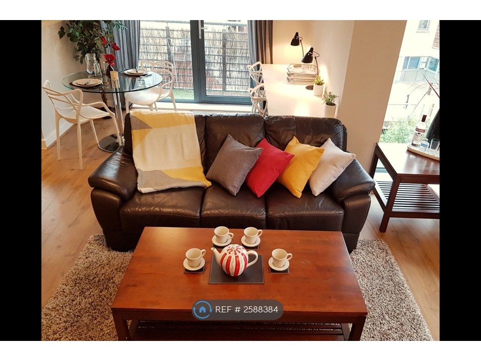 Property photo 1 of 28 Living Area