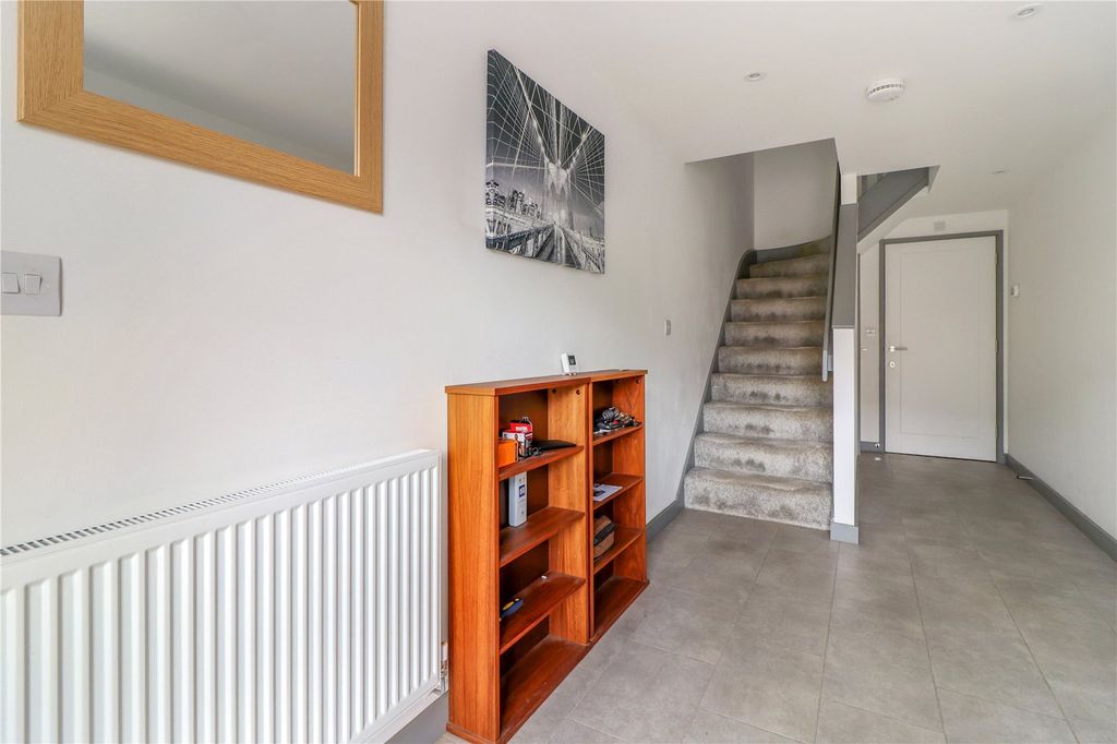 Property photo 3 of 17 Picture No. 14