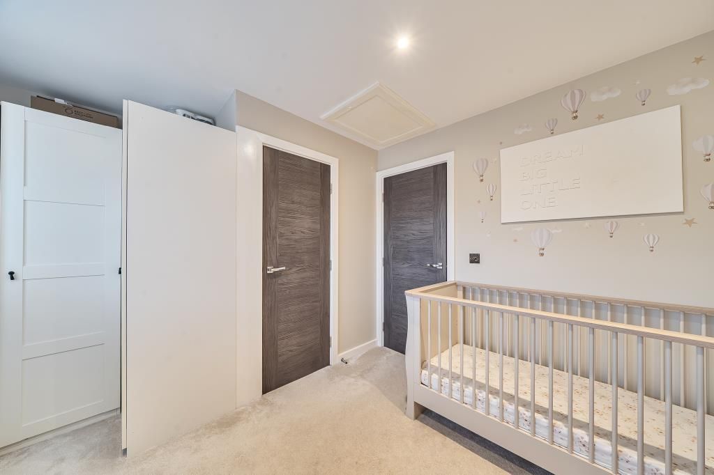 Property photo 2 of 15 Bedroom