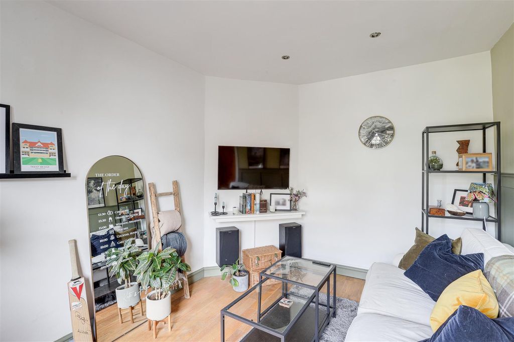 Property photo 3 of 19 4152.Jpg