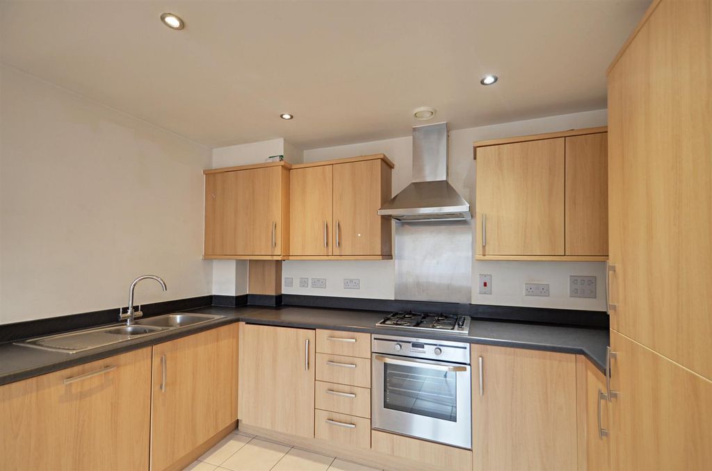 Property photo 3 of 9