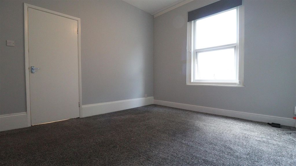 Property photo 2 of 8 Img_2293.Jpg