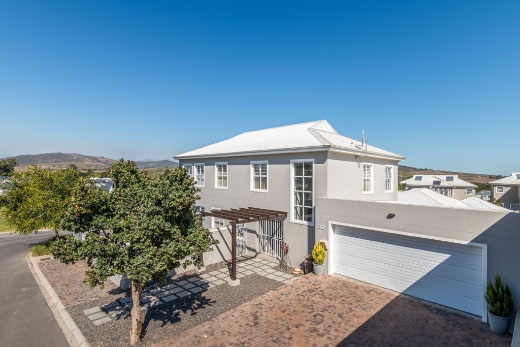 Property photo 2 of 24 1Bc1695440