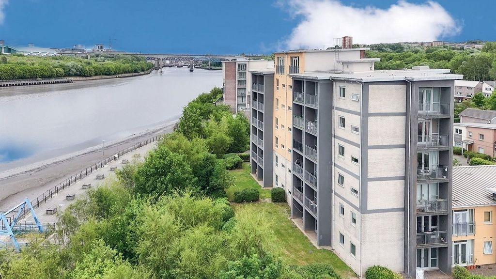 Property photo 1 of 12 External