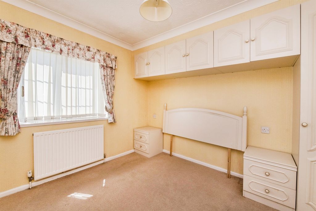 Property photo 3 of 15