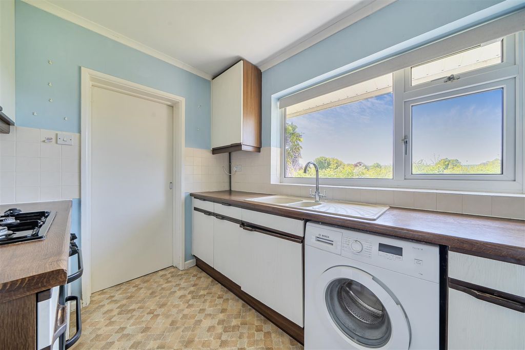 Property photo 3 of 15 Kitchen
