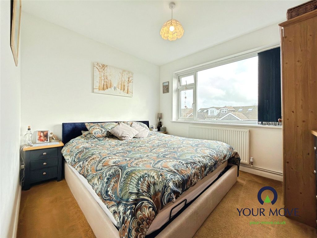 Property photo 3 of 13 Bedroom 2