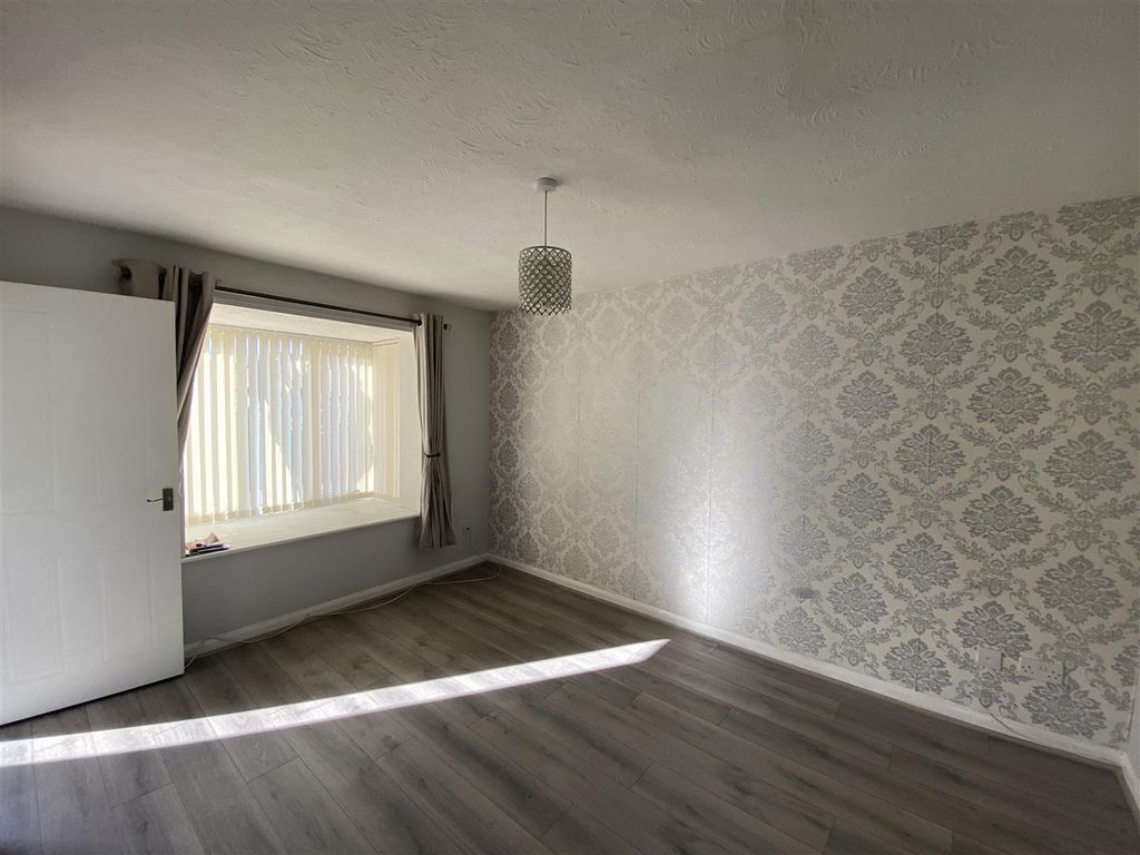 Property photo 2 of 9 Tempimagehbovio.Jpg