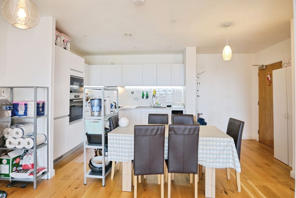 Property photo 3 of 18 Pbox-Img.Jpg