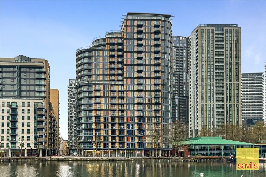 Property photo 1 of 17 External