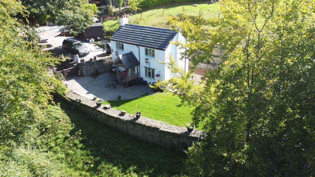 Property photo 1 of 28