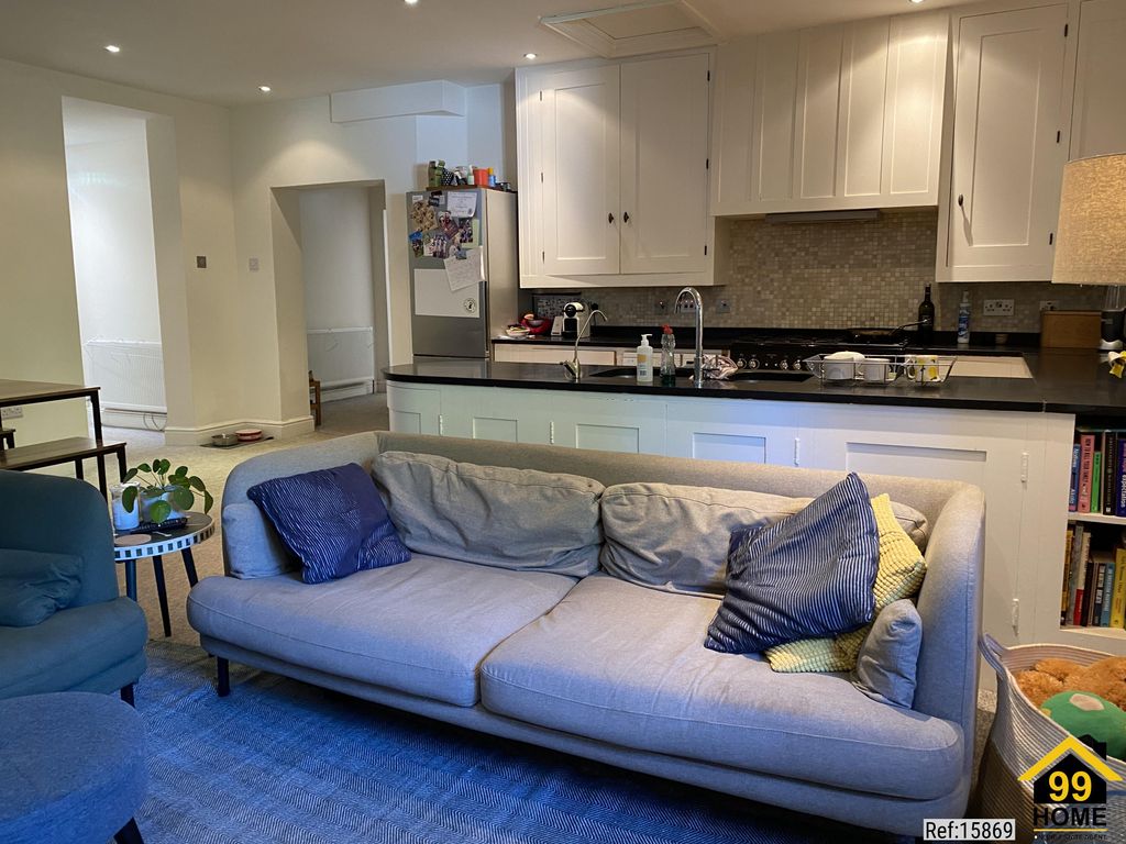 Property photo 2 of 8 Photo 1