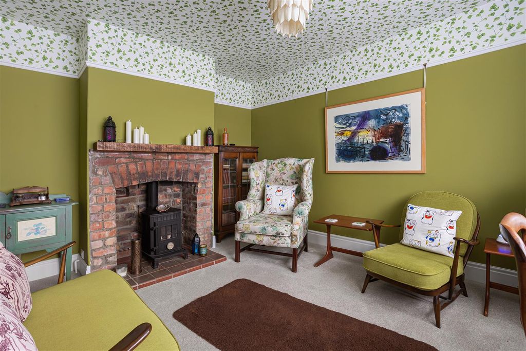 Property photo 3 of 24 20_Edgeware_Road_1.Jpg