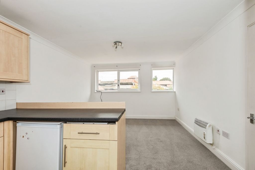 Property photo 3 of 14 Photo