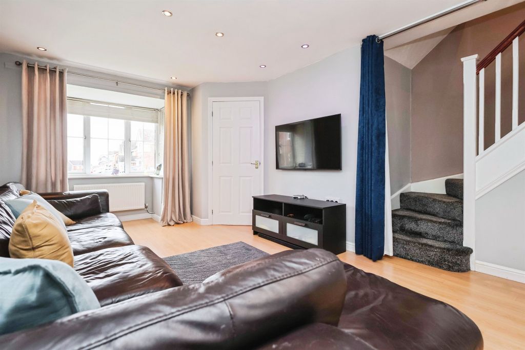 Property photo 3 of 17