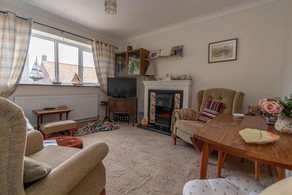 Property photo 3 of 15