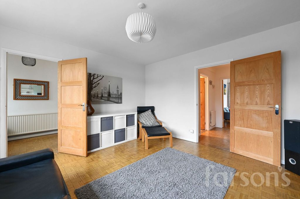 Property photo 3 of 32