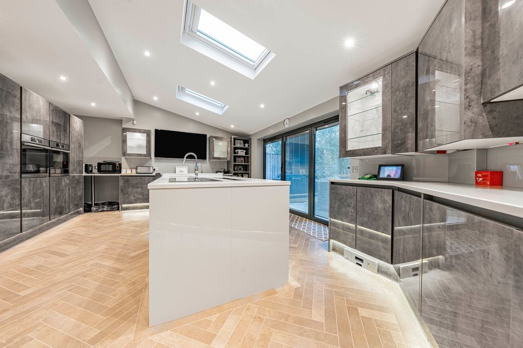 Property photo 2 of 25 Photo Dec 09 2025, 3 12 34 Pm