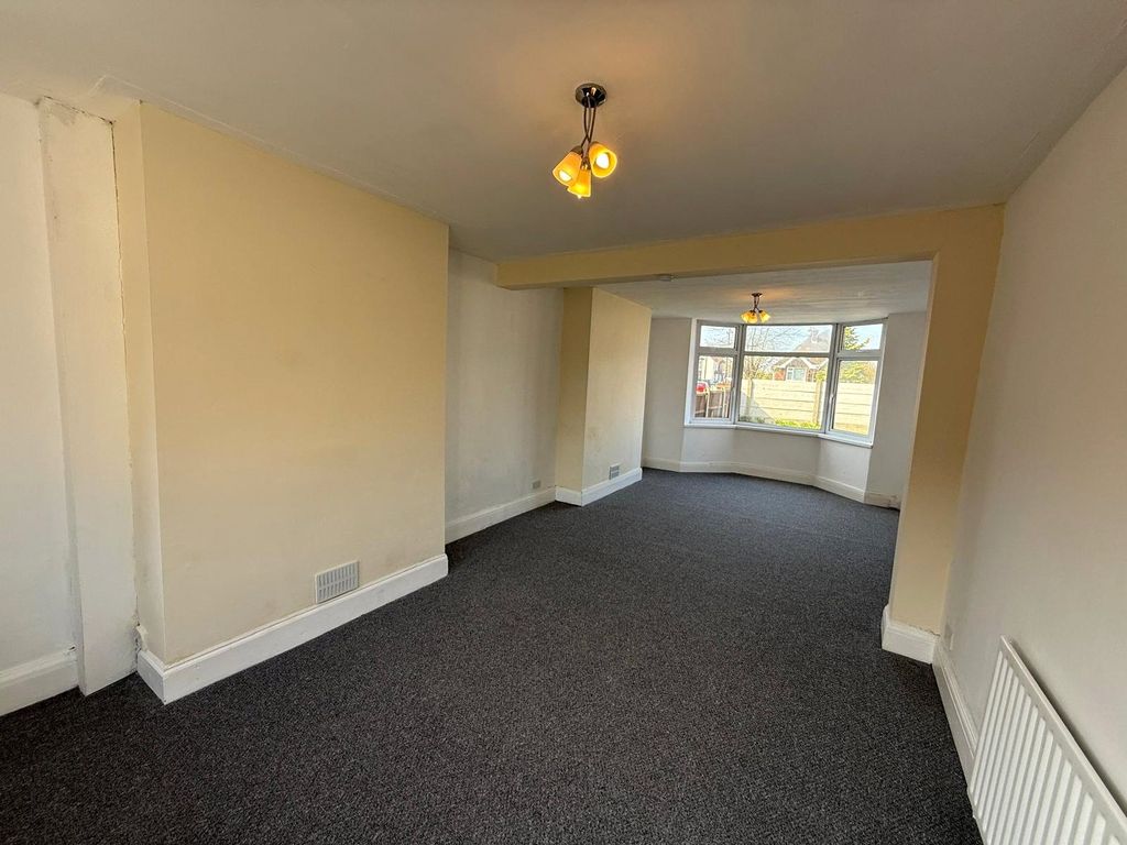 Property photo 3 of 16 Picture No. 02