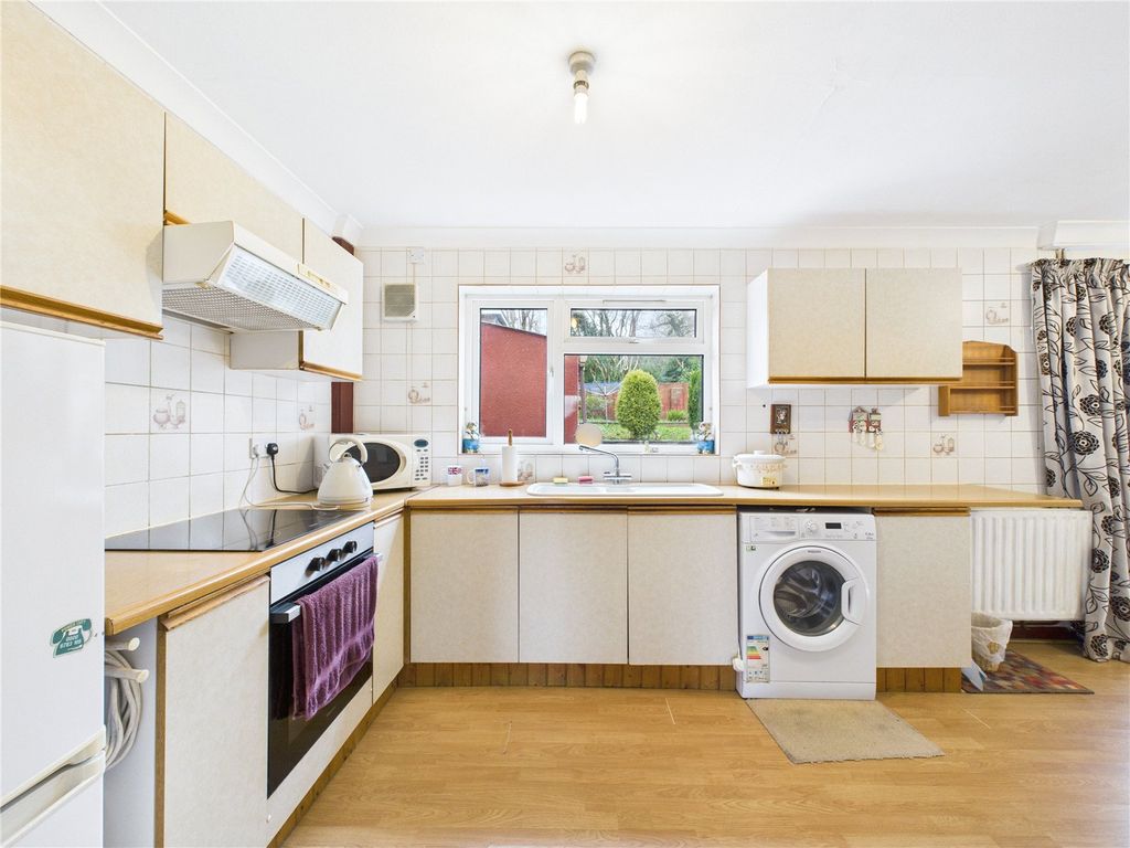 Property photo 2 of 20 Picture No. 17