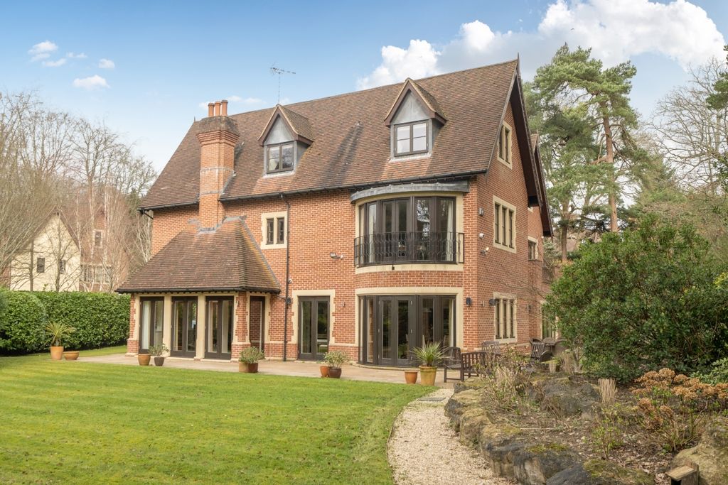 Property photo 1 of 21