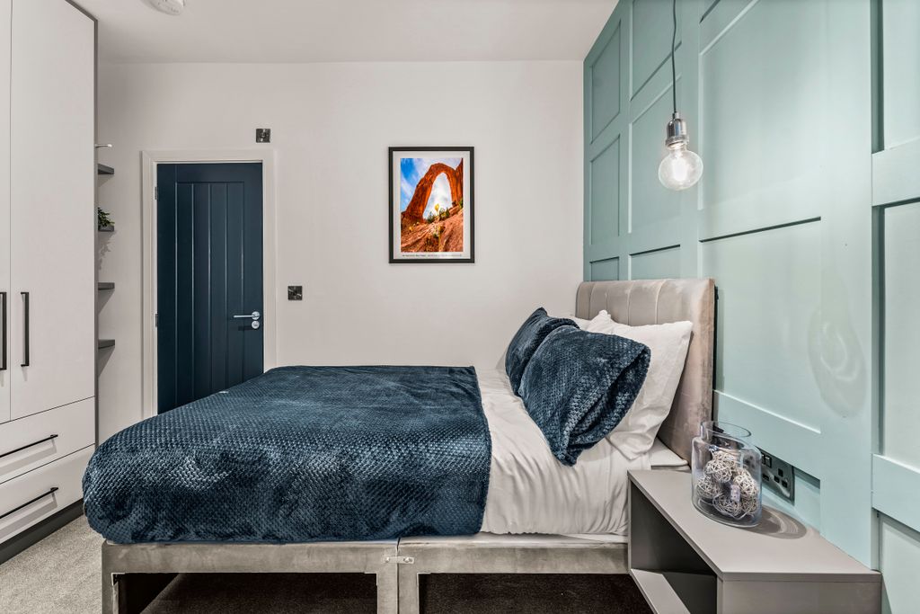 Property photo 3 of 6