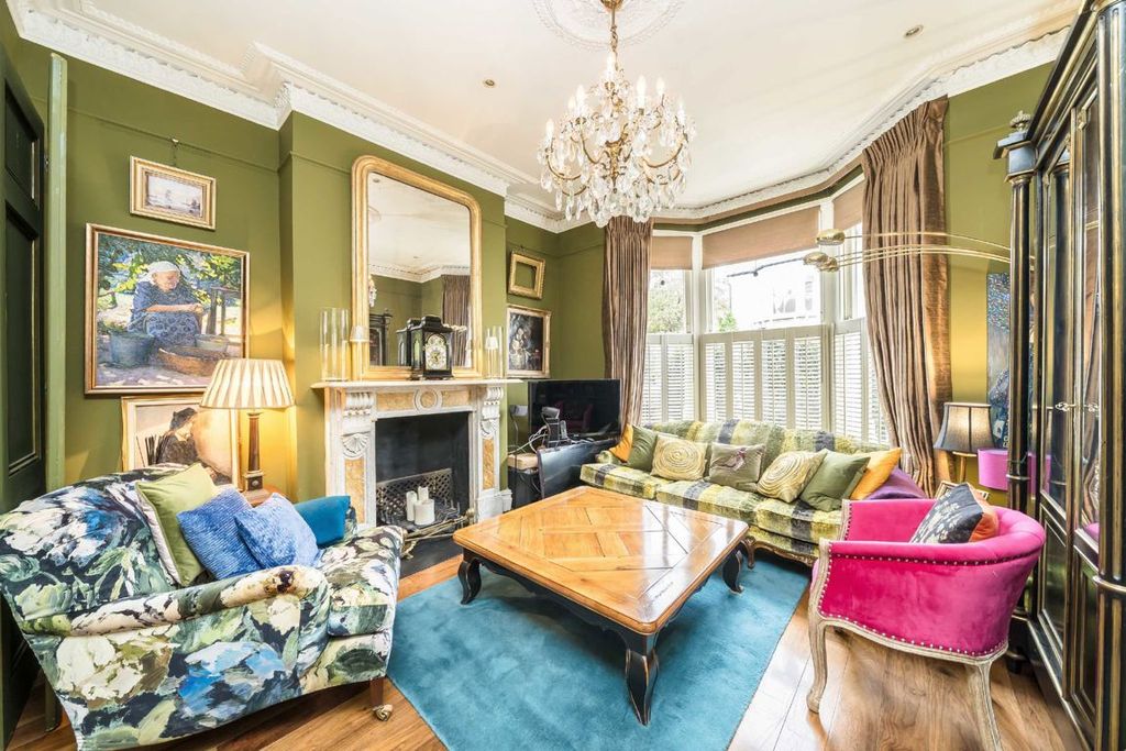 Property photo 2 of 9