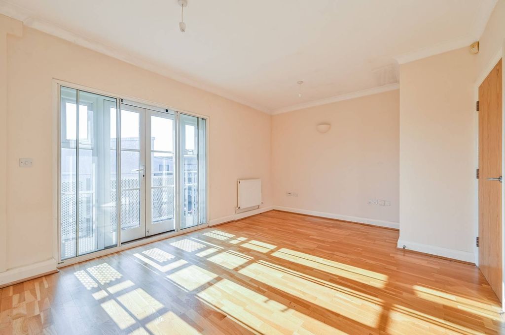 Property photo 1 of 9