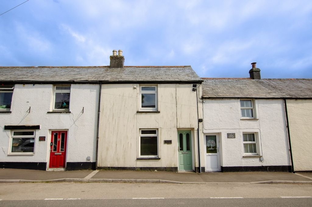 Property photo 1 of 11 3 High Street Tps Bodmin - 01208 74182-12