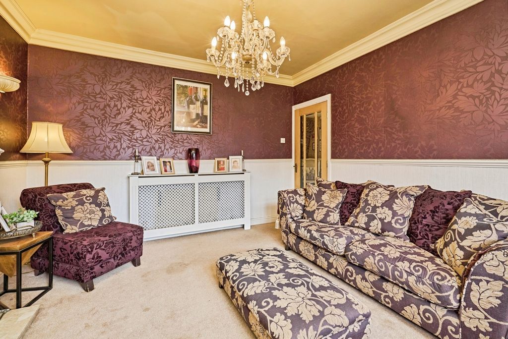 Property photo 3 of 25 Pbox-Img.Jpg