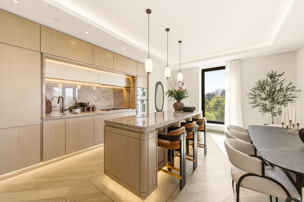 Property photo 1 of 29