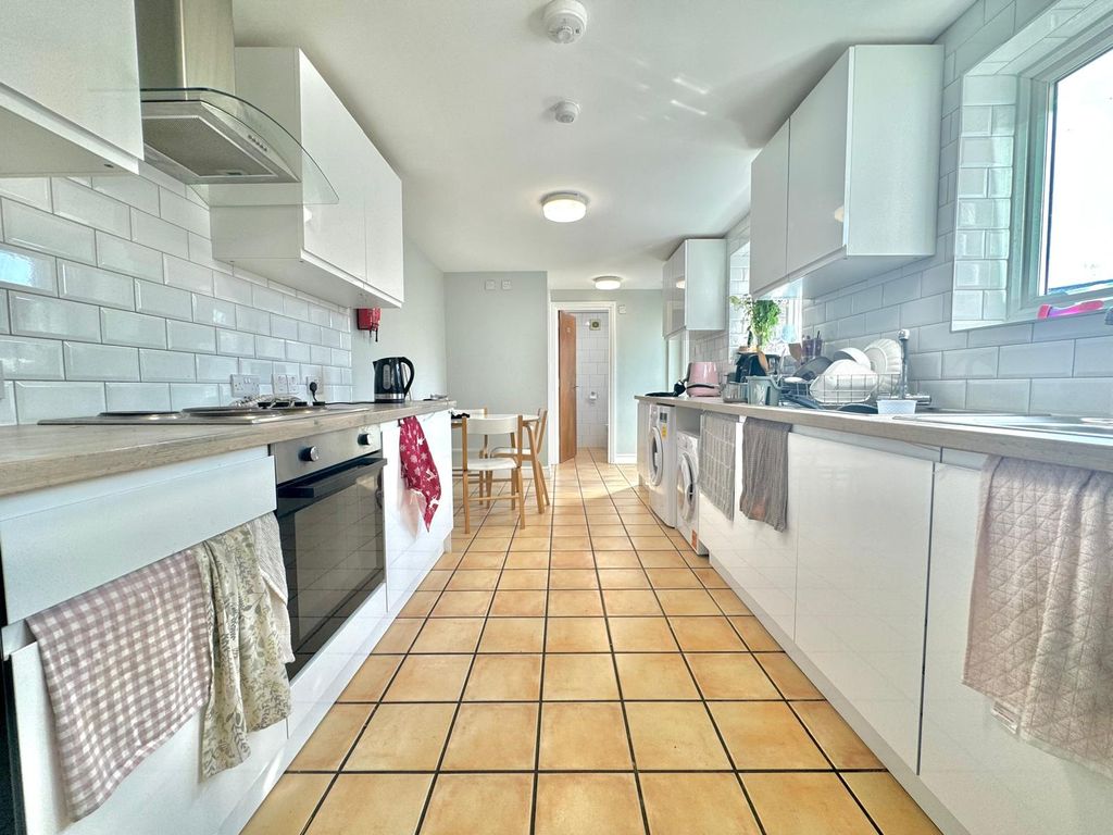 Property photo 2 of 10 Image