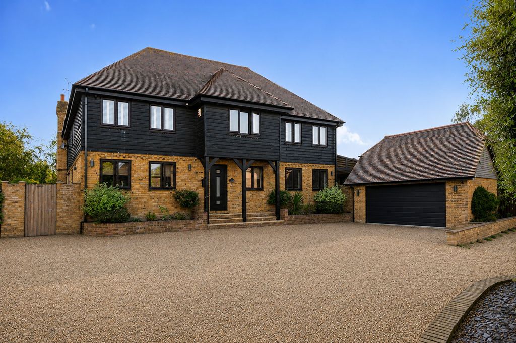 Property photo 1 of 46