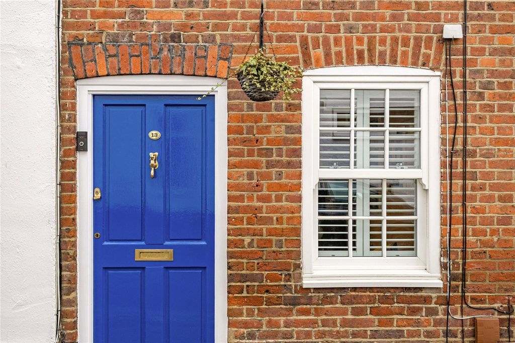 Property photo 2 of 16 Front