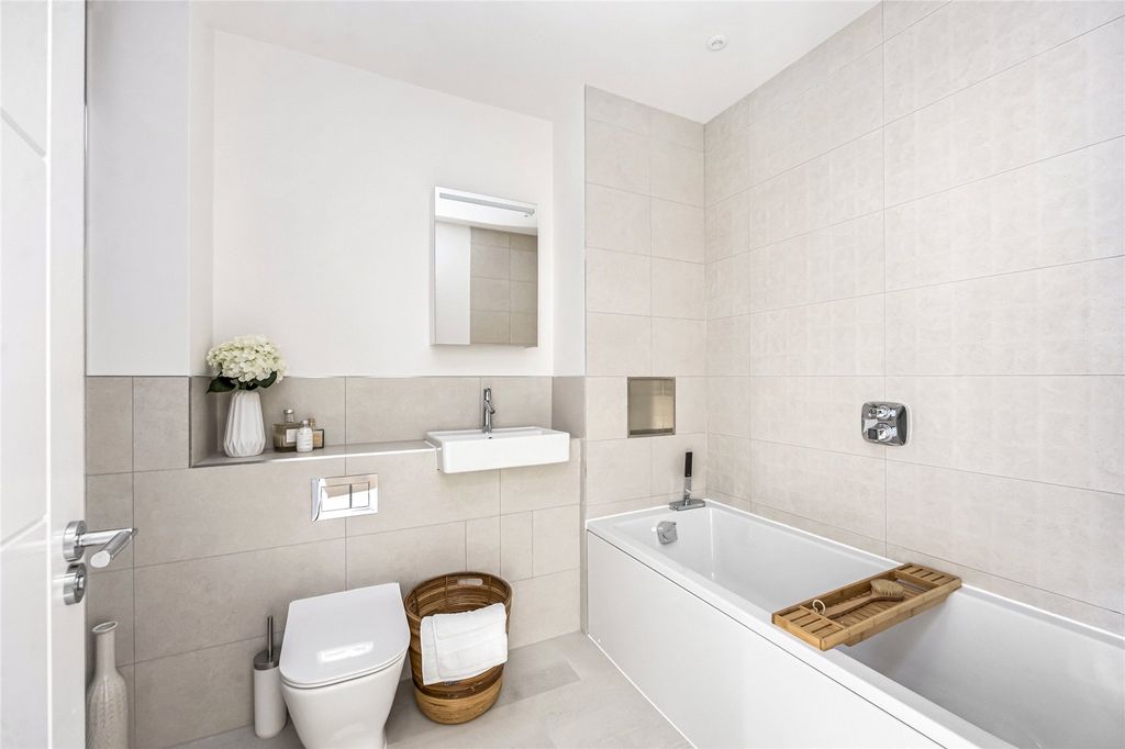 Property photo 2 of 28 Plot 20 Show Home