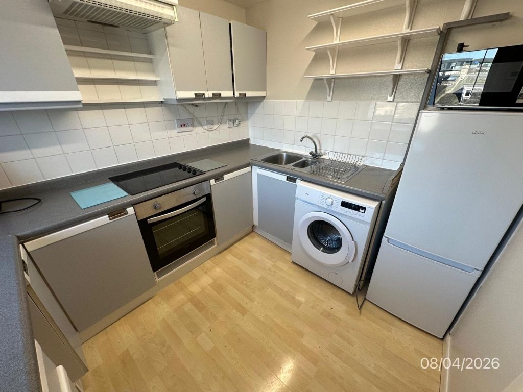 Property photo 2 of 9 Kitchen