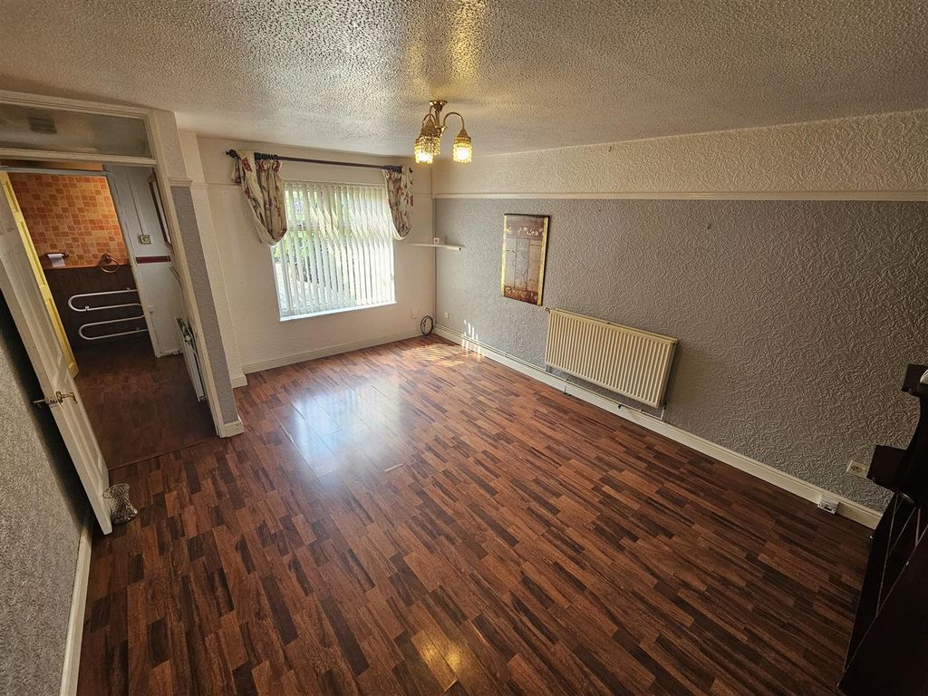 Property photo 2 of 20 20250819_144102[1].Jpg