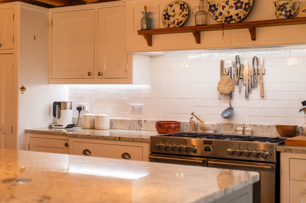 Property photo 3 of 35 Picture No. 21