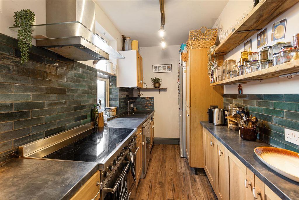 Property photo 3 of 27 14_Filey_Terrace_78.Jpg