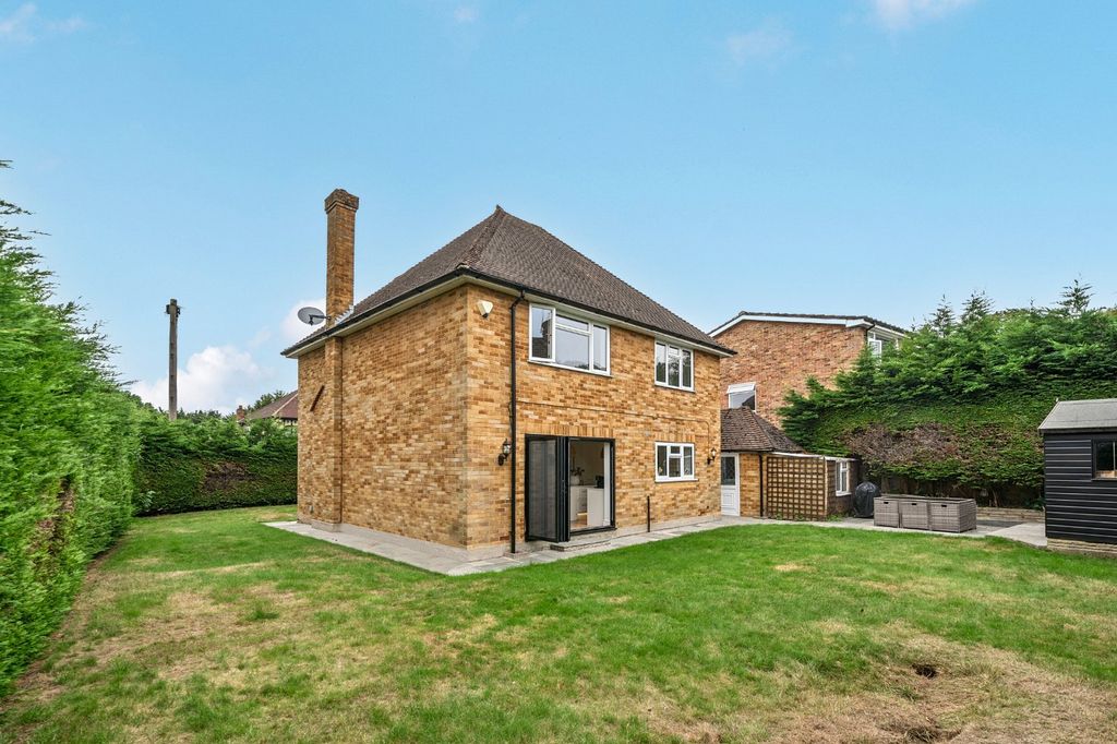 Property photo 1 of 21 Picture No. 23