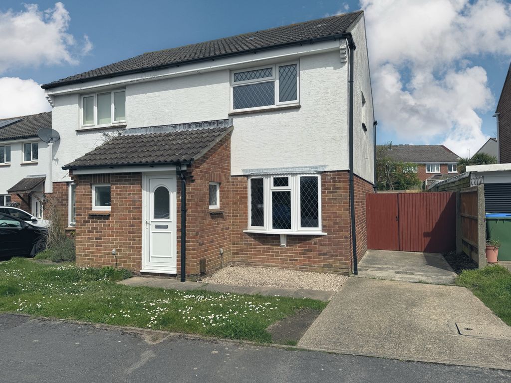 Property photo 1 of 8 External