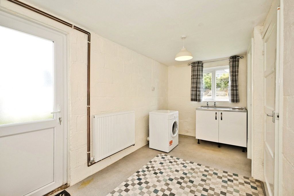 Property photo 3 of 17 Pbox-Img.Jpg