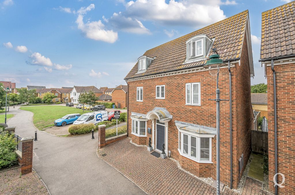 Property photo 1 of 27 Fa39A4Ff-Dca5-49d...