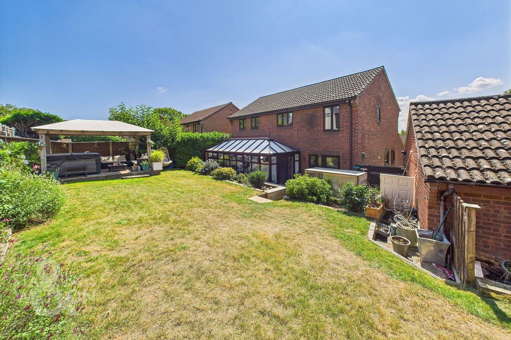 Property photo 1 of 24