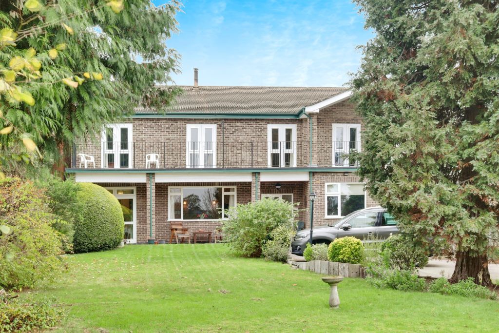 Property photo 1 of 17