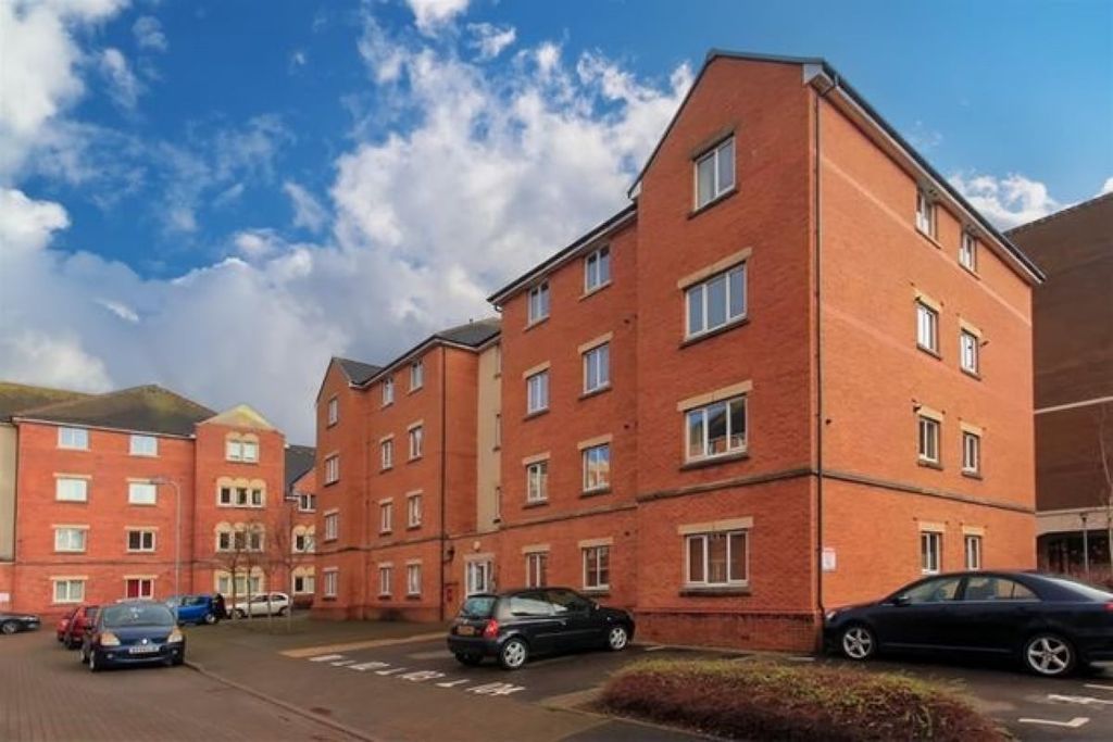 Property photo 2 of 10